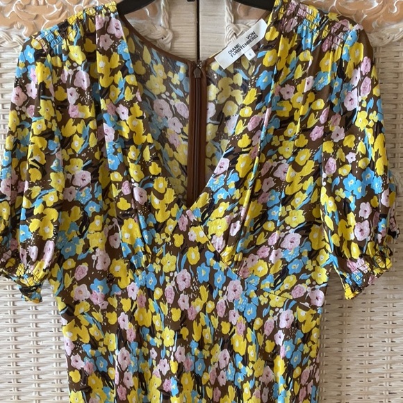 Gorgeous Diane Von Furstenberg Dress 👗💛🤎💜 - Picture 3 of 13